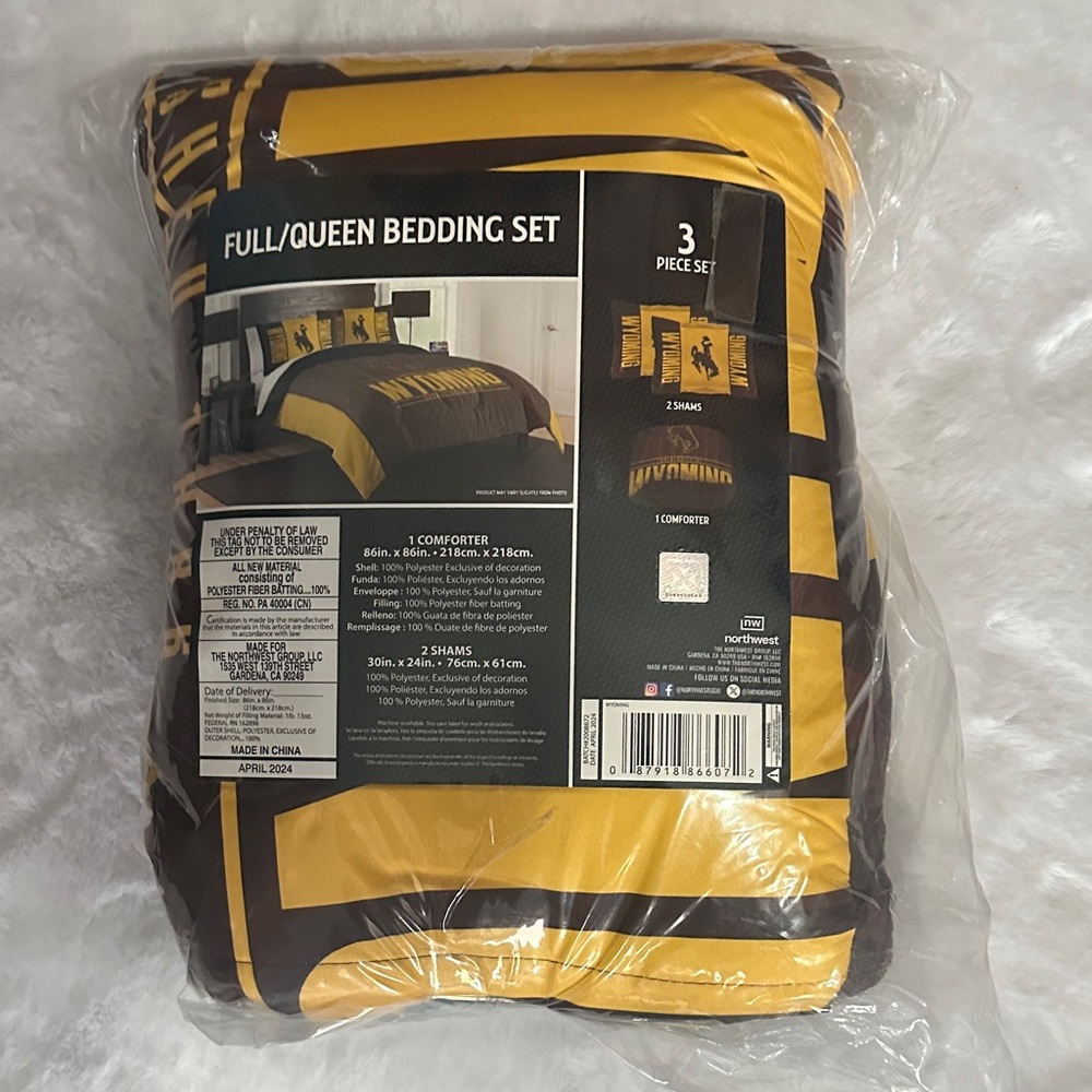 Wyoming Brown and Gold Comforter Set